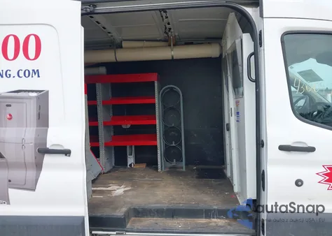 2016 Ford Transit-250 z USA, uszkodzony, nr VIN 1FTYR2CM3GKA49212